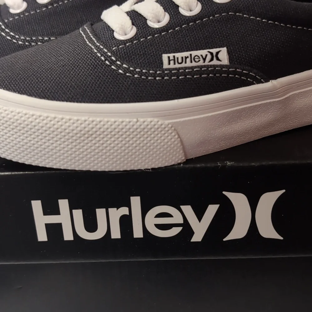 Hurley Dark Gray Boys Canvas Sneakers. Youth Size 13. Brand New In Box